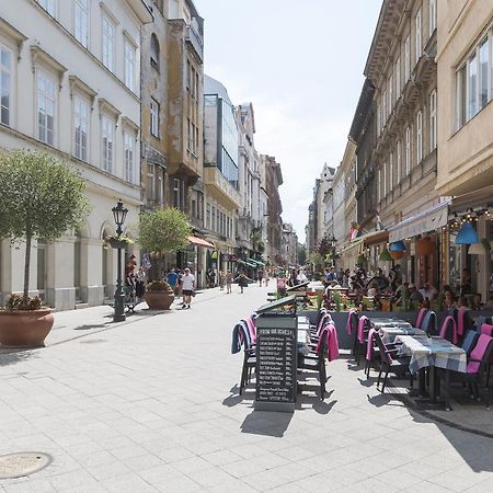 D.Five Harmony Studio At Vaci Street Apartment Budapest Ngoại thất bức ảnh
