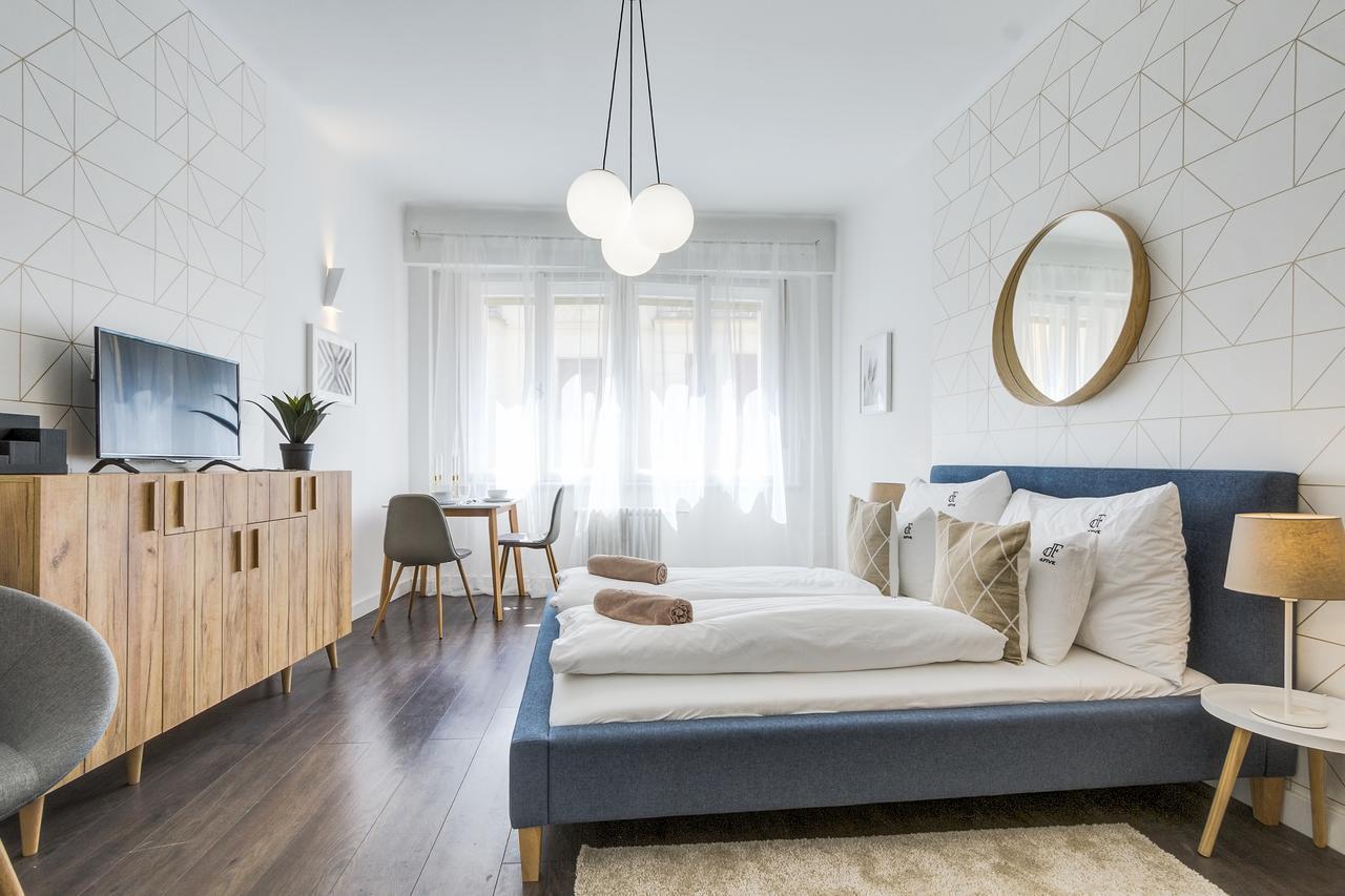 D.Five Harmony Studio At Vaci Street Apartment Budapest Ngoại thất bức ảnh